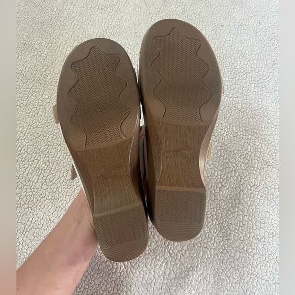 DANSKO SOPHIE WHITE SANDALS SIZE 40 or 9.5 10 - Picture 3 of 9